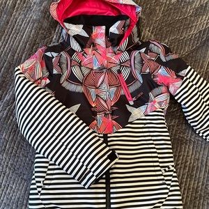 Roxy Girls Ski Jacket. Size 10 Dry-flight Technology 15k powder skirt and a hood